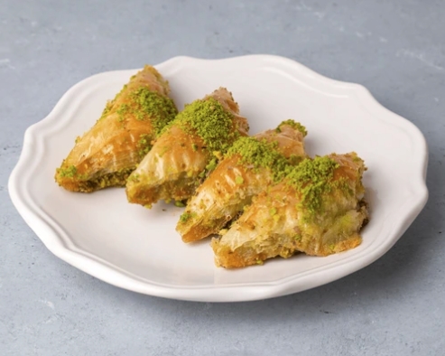 Bol Fıstıklı 750 Gr Şöbiyet Tatlısı pasta