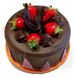 Dengeli Tat Profili 6–9 Kişilik Çikolatalı Yaş Pasta pasta